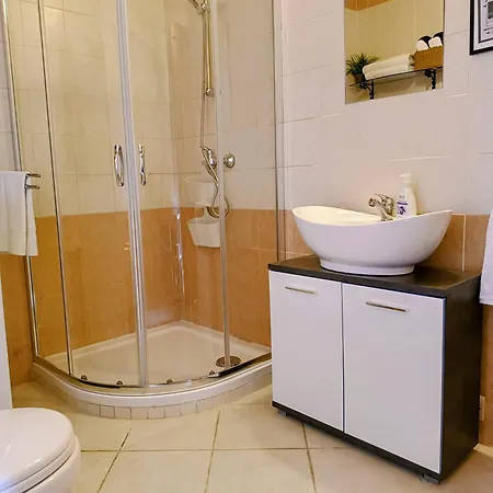 Mdina Gate Retreat - A Charming House Of Character 펜션 라바트