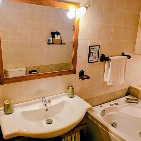 Mdina Gate Retreat - A Charming House Of Character 라바트