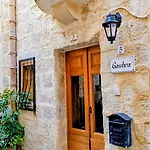 Mdina Gate Retreat - A Charming House Of Character Prázdninový dům Rabat