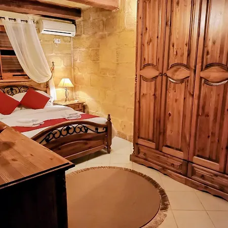 Mdina Gate Retreat - A Charming House Of Character *